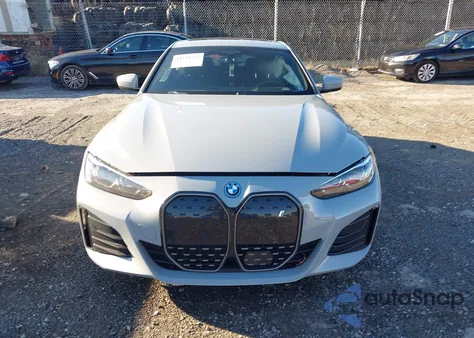 2024 BMW I4 Gran Coupe Edrive40 z USA, uszkodzony, nr VIN WBY73AW03RFS97793